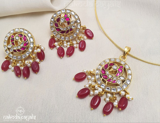 Peacock Hasli Pendant With Earrings (Gn3472)