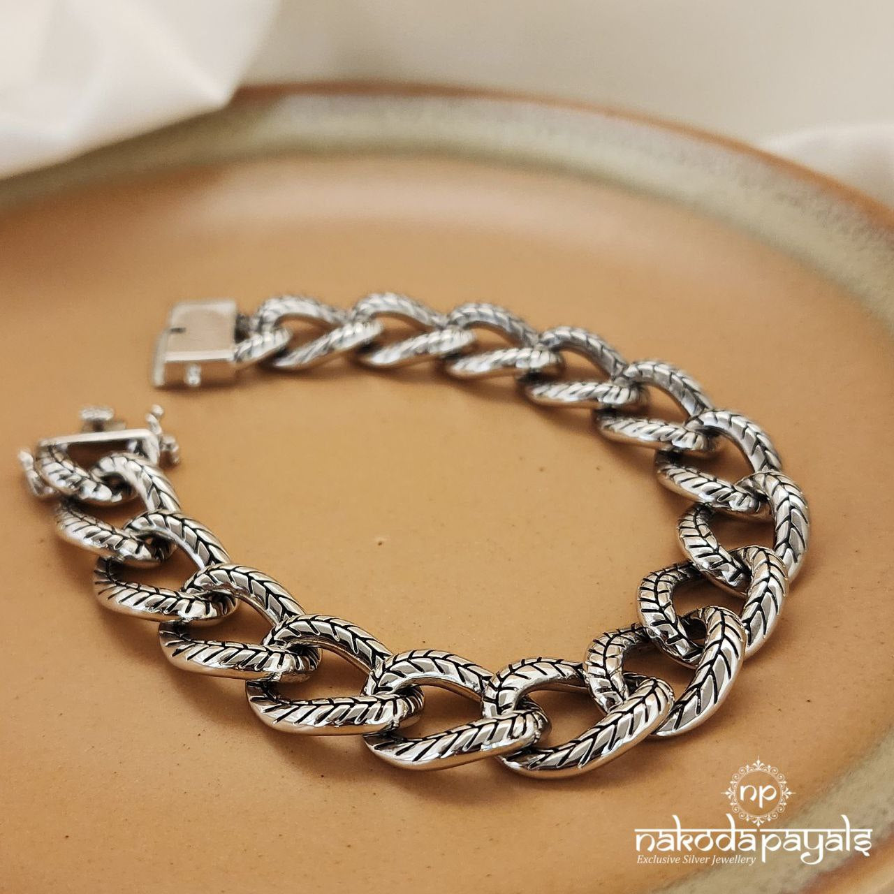 Classic Linked Men’s Bracelet (Mc0875)
