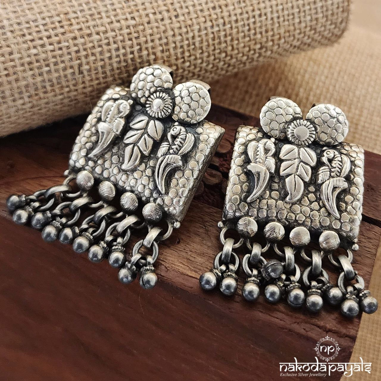 Unique Ball Drops Studs (S9330)