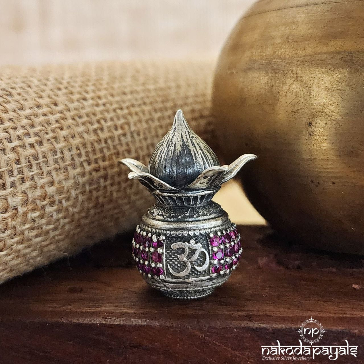 Shree Swastik Om Kalash (Aa1392)