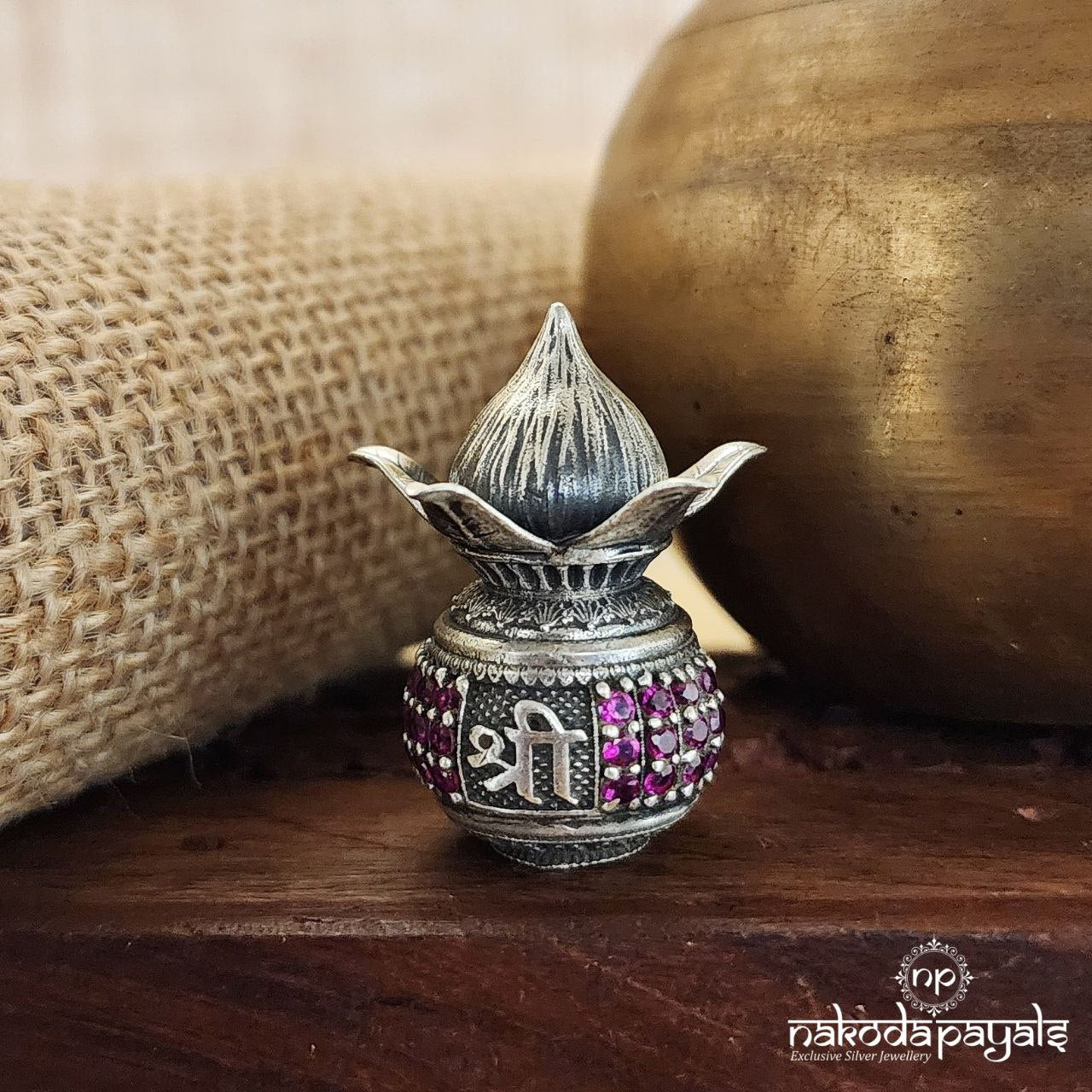 Shree Swastik Om Kalash (Aa1392)