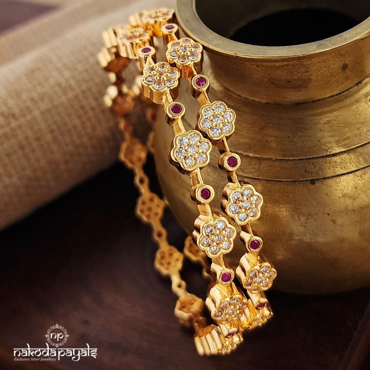 Twinkling Pink Bangles Pair (Gk2960)