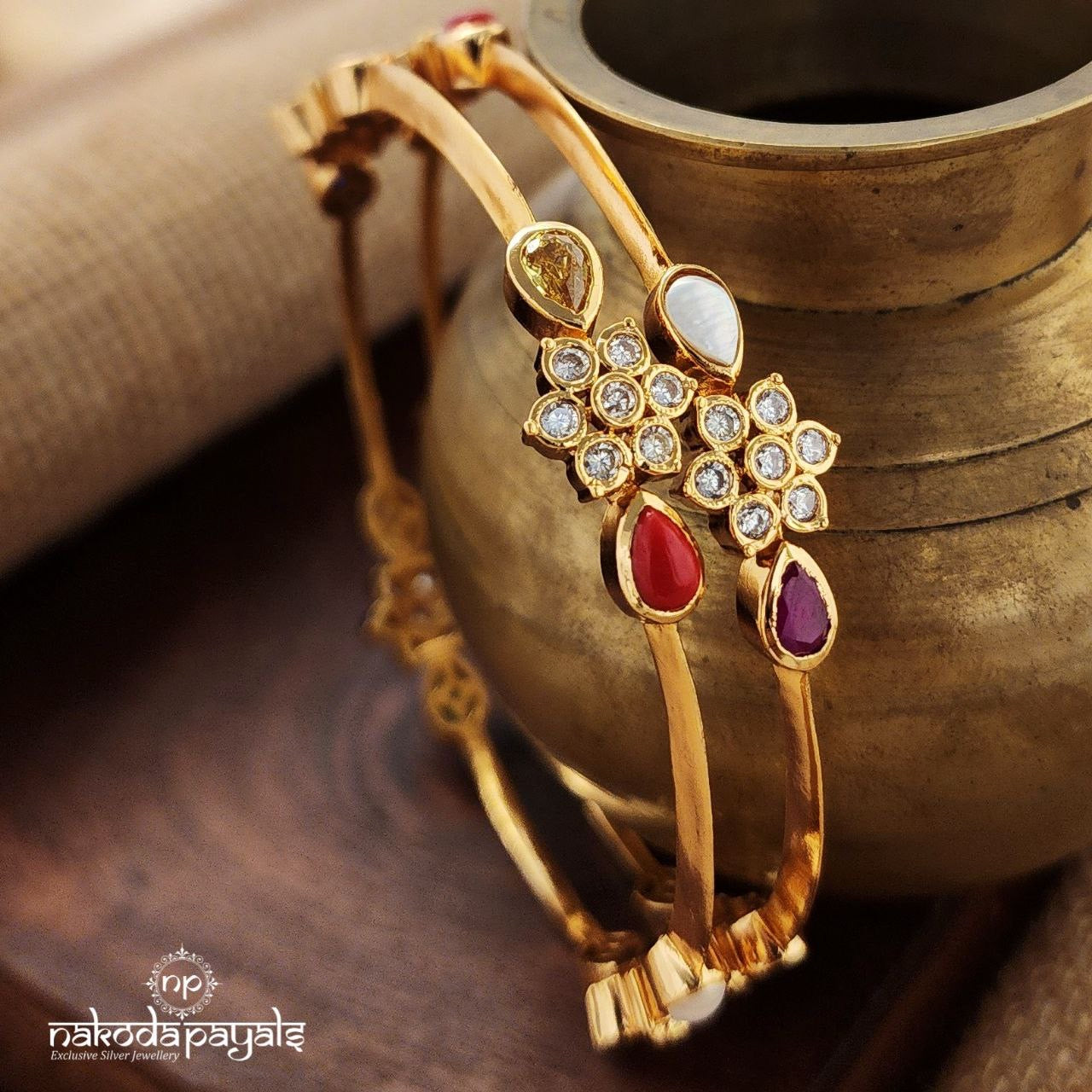 Navaratna Bangles Pair (Gk2948)