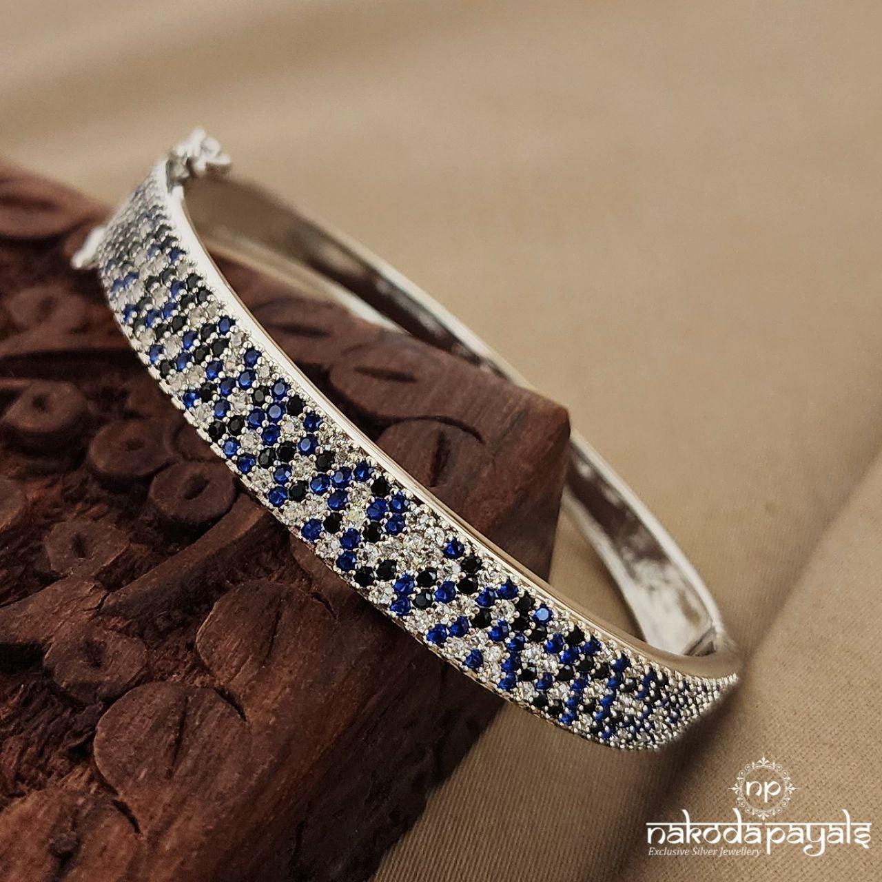 Blue Dotted Zircon Stones Single Openable Kada (Sk1019)