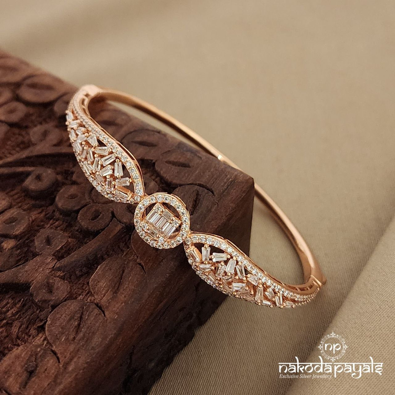 Divine Rose Gold Single Openable Kada (Sk1026)