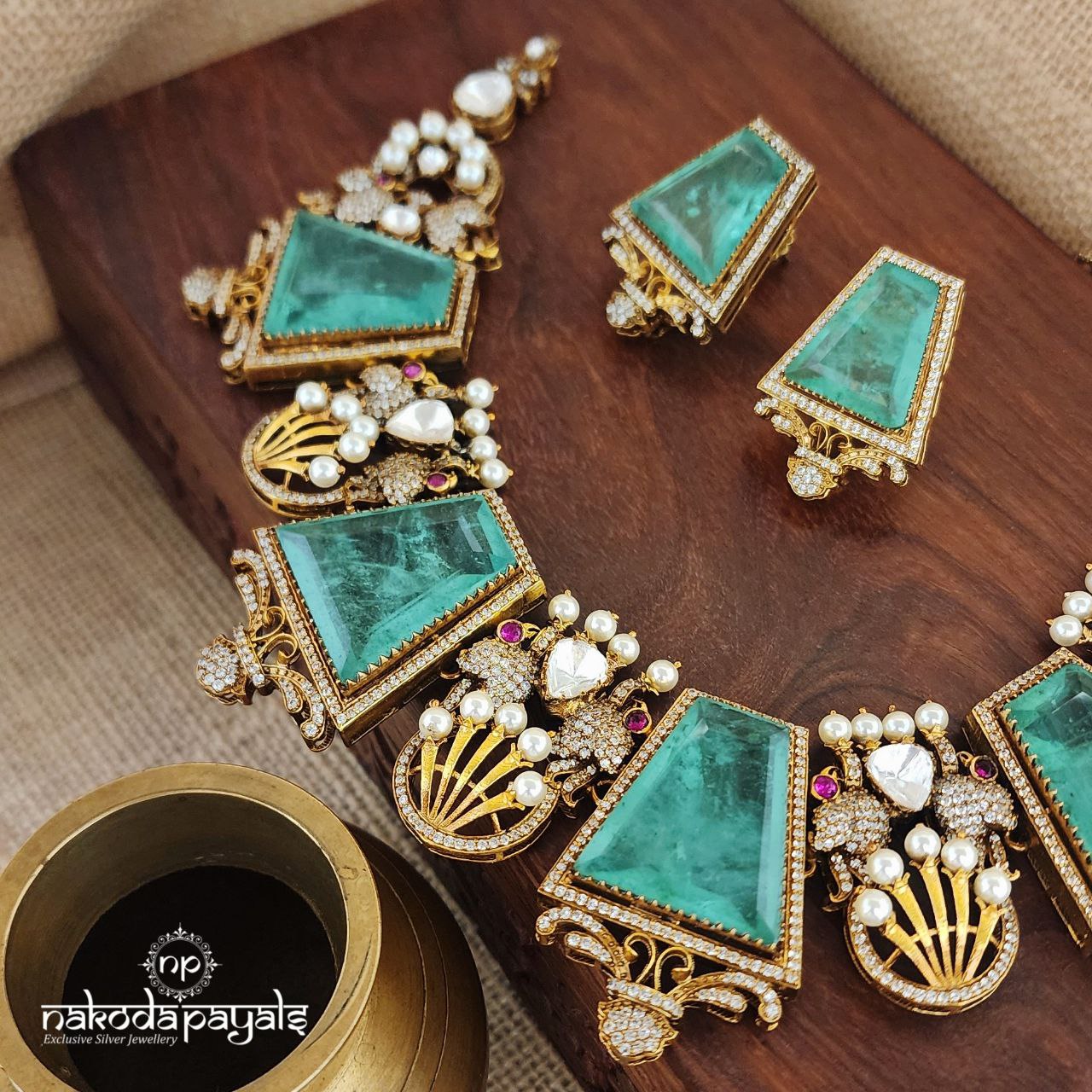 Emerald Moissanite Neckpiece With Earrings (Gn8455)