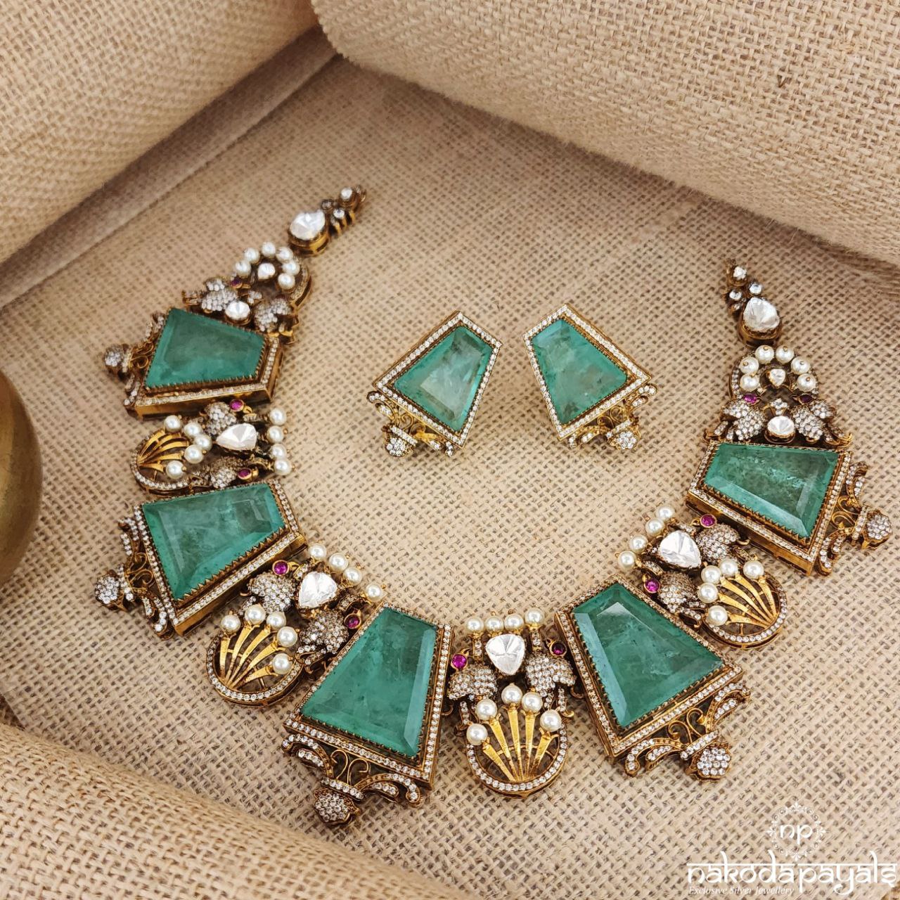 Emerald Moissanite Neckpiece With Earrings (Gn8455)