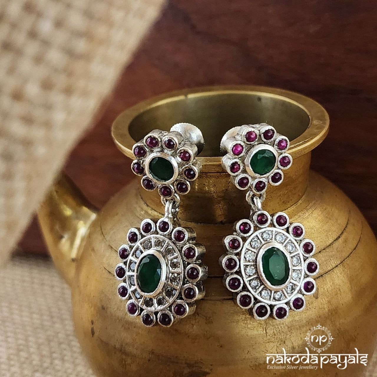 Gracious Green Earrings (C3108)