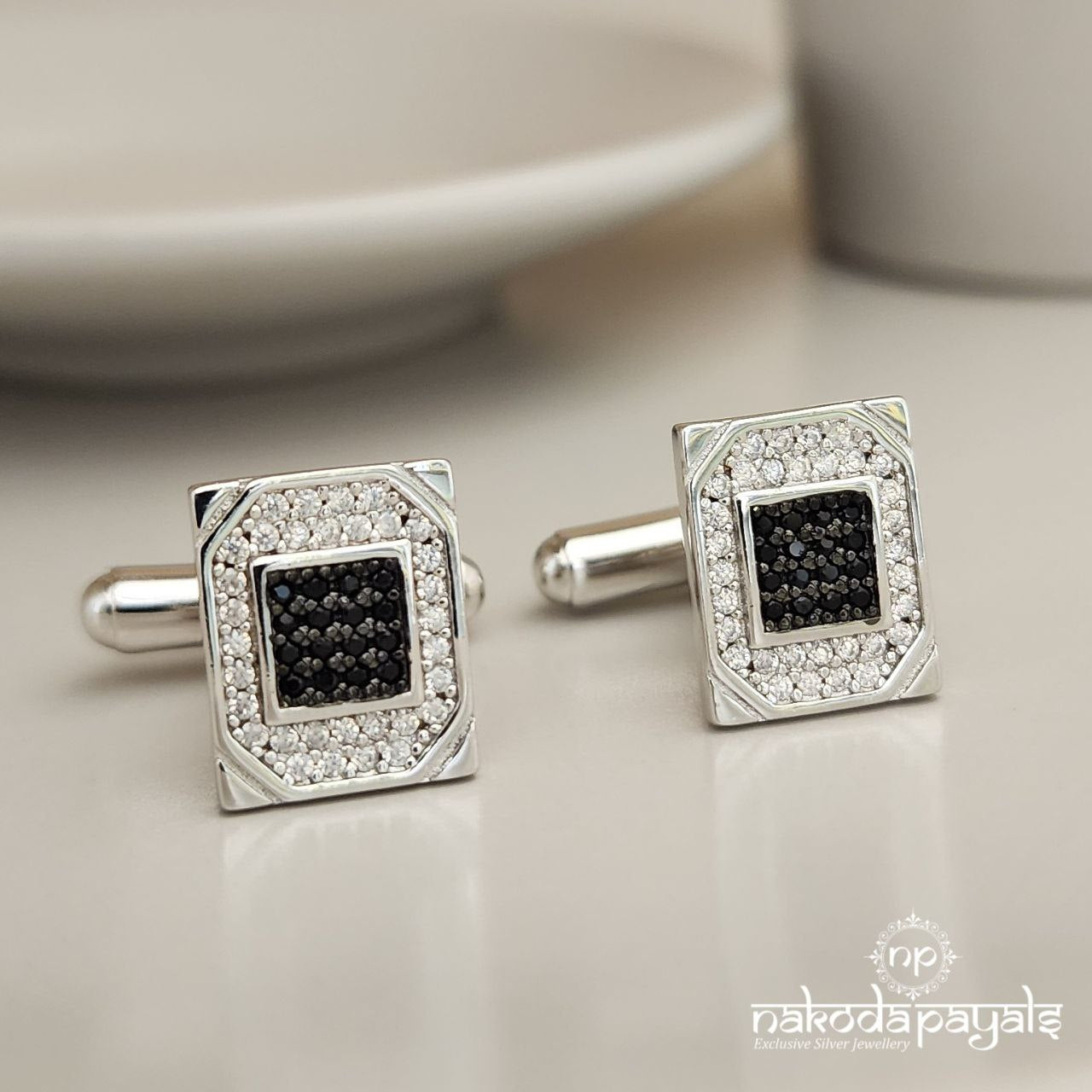 Black And White Square Cufflinks (CF0206)