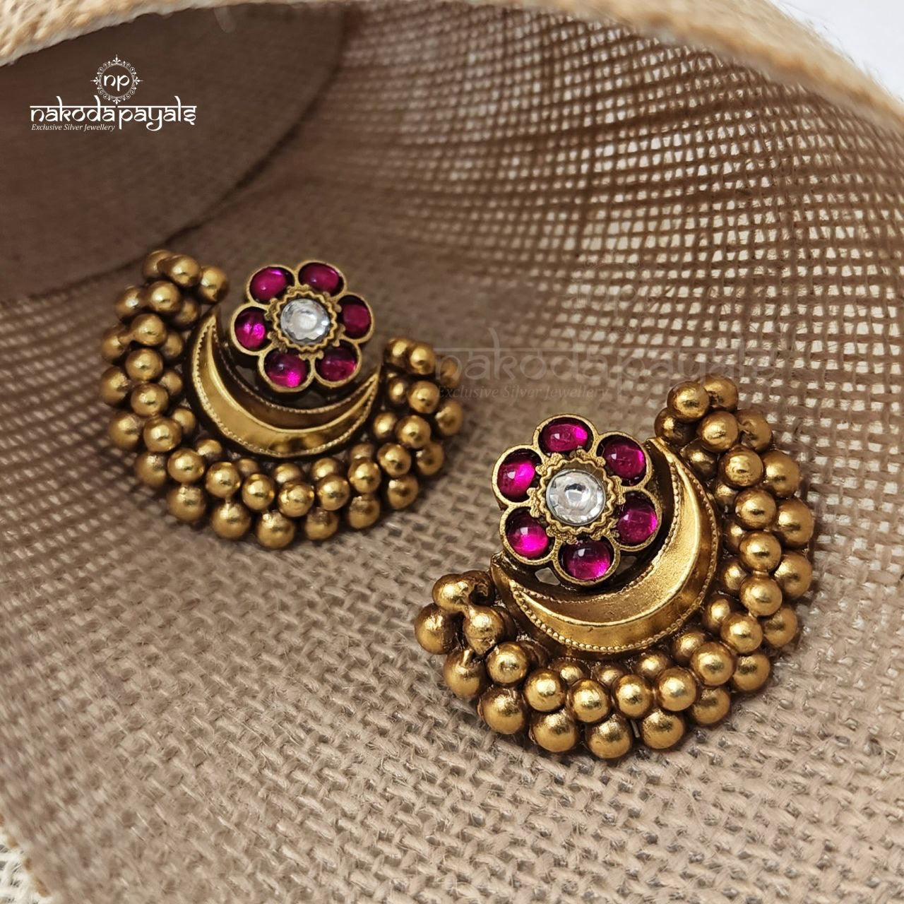 Half Moon Floral Studs (Ge7800)