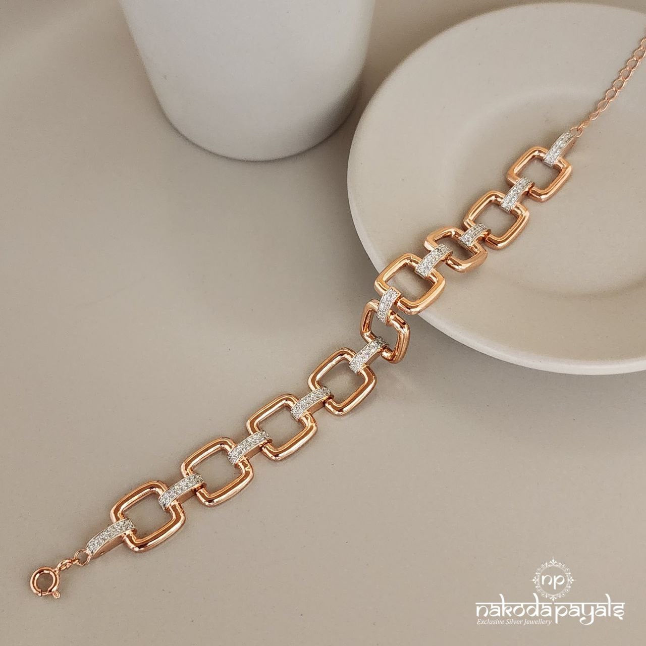 Linked Rose Gold Bracelet (Br1606)