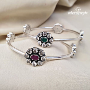 Gorgeous Cut Stone Bangle (K3303)