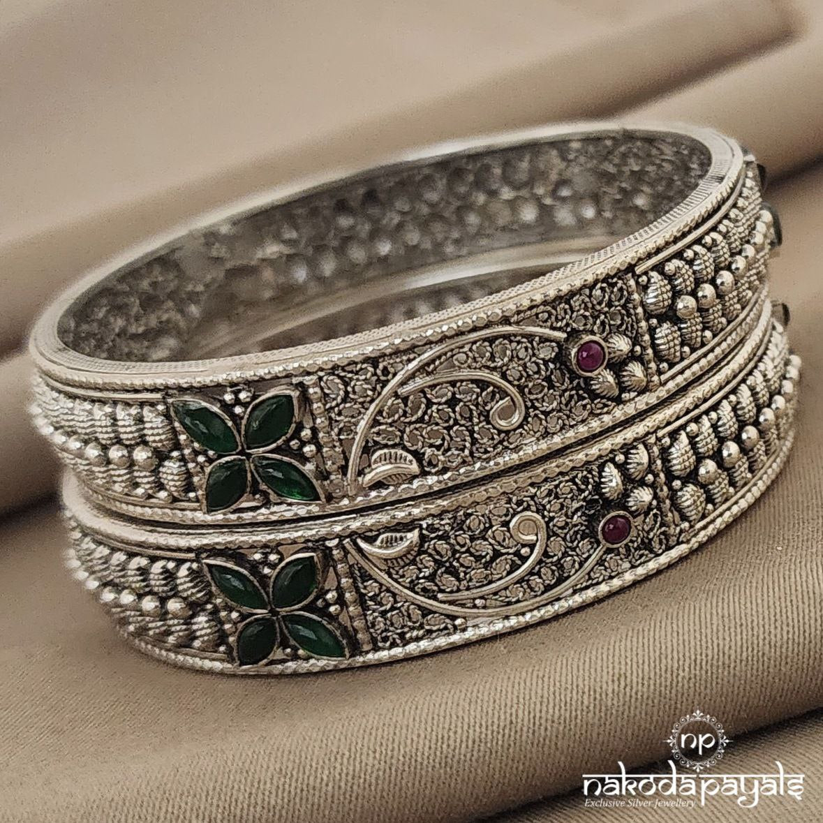 Green Carved Bangle Pair (K4088)