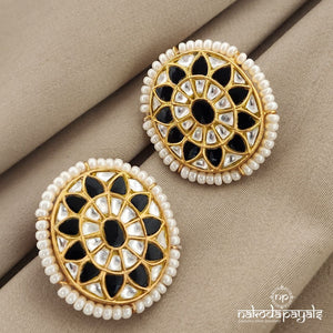 Oval Black Kundan Studs (GE6084)