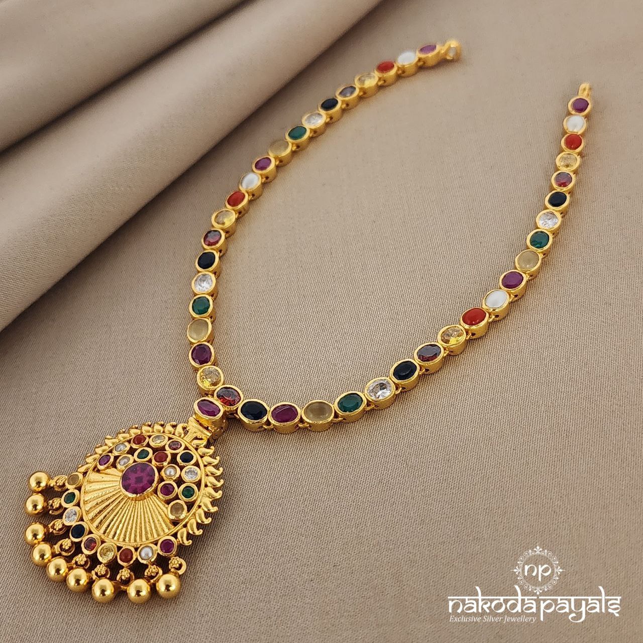 Navarathna Short Neckpiece (GN6122)