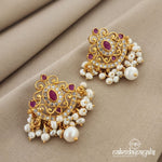 Captivating Pearly Studs (Ge6104)