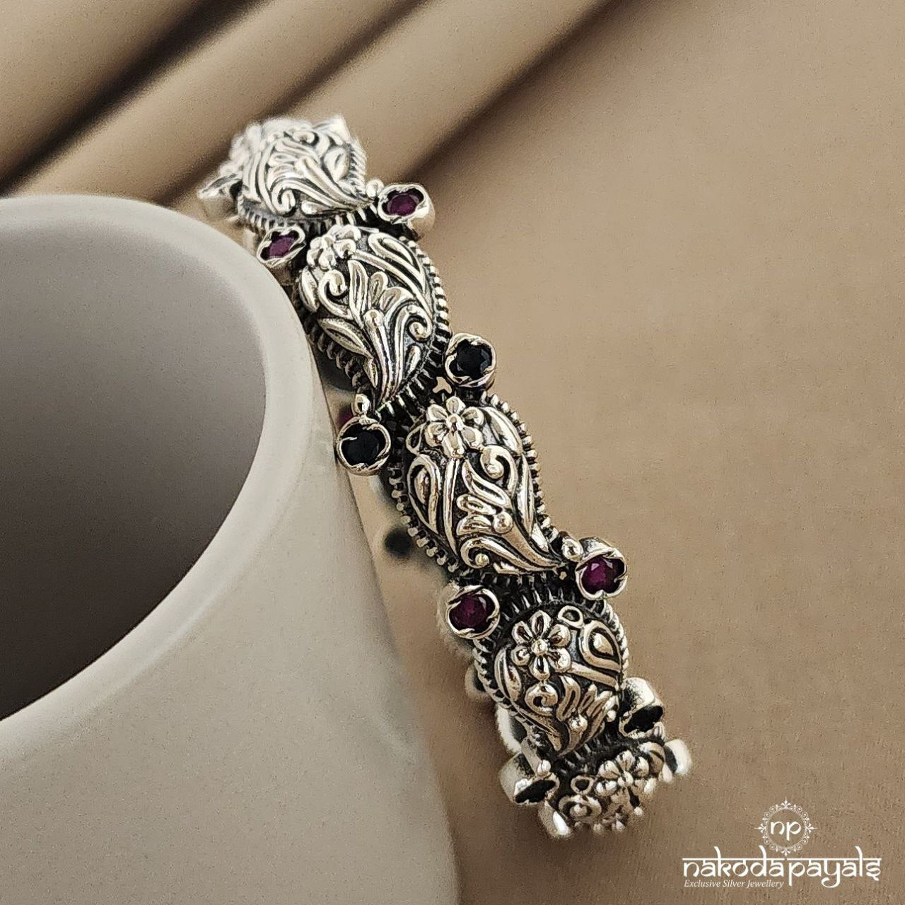 Conventional Mango Bangle Single (K4188)