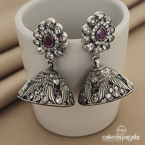 Dainty White Jhumka (J5075)