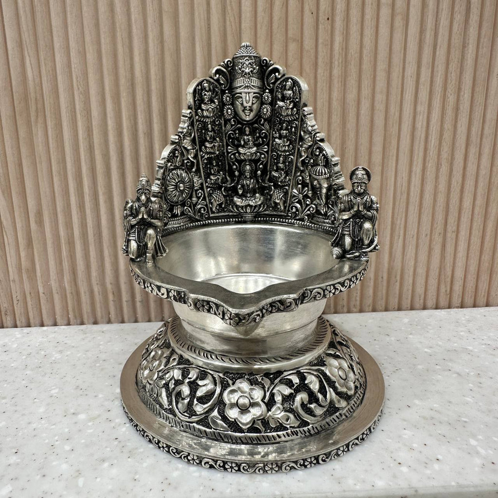 Immensely Carved Kamakshi Deepa (Aa0410)