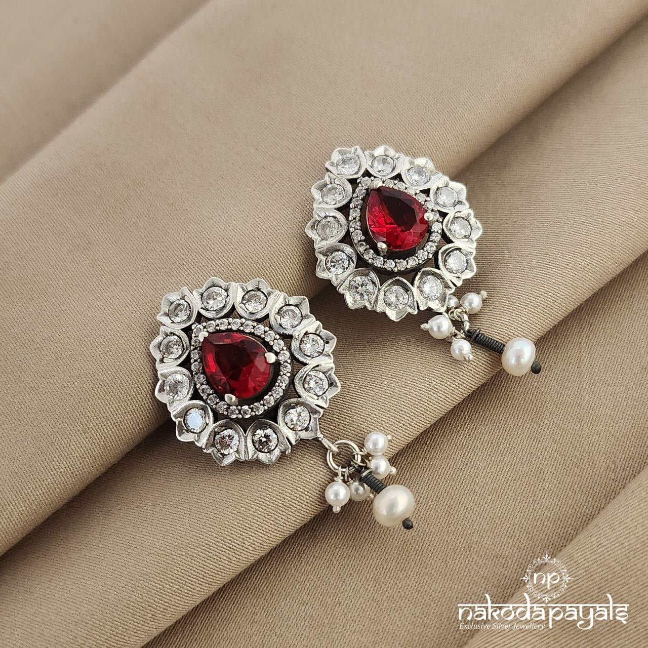 Dazzling Drop Pearl Studs (S9543)