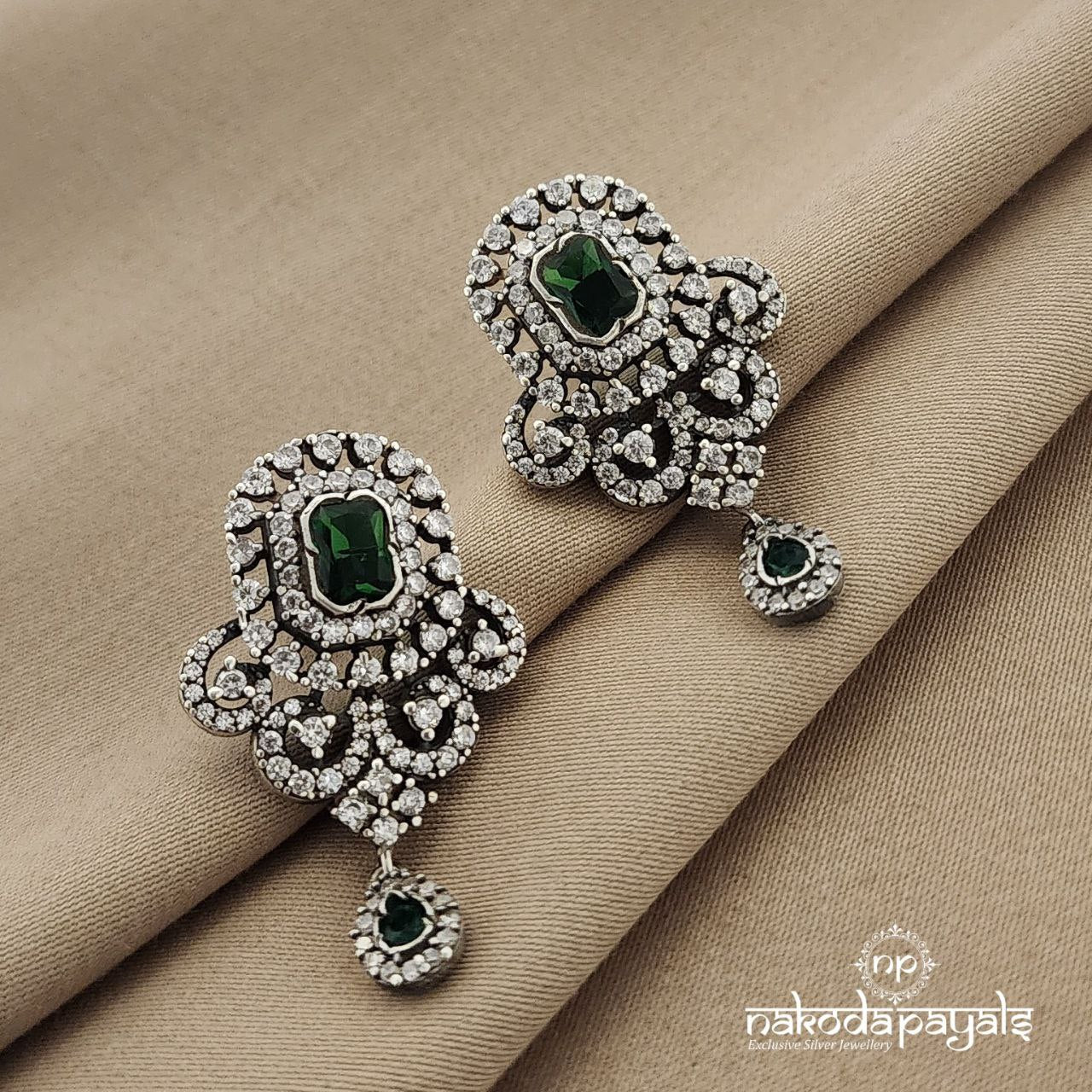 Ravishing Green Studs (S8569)