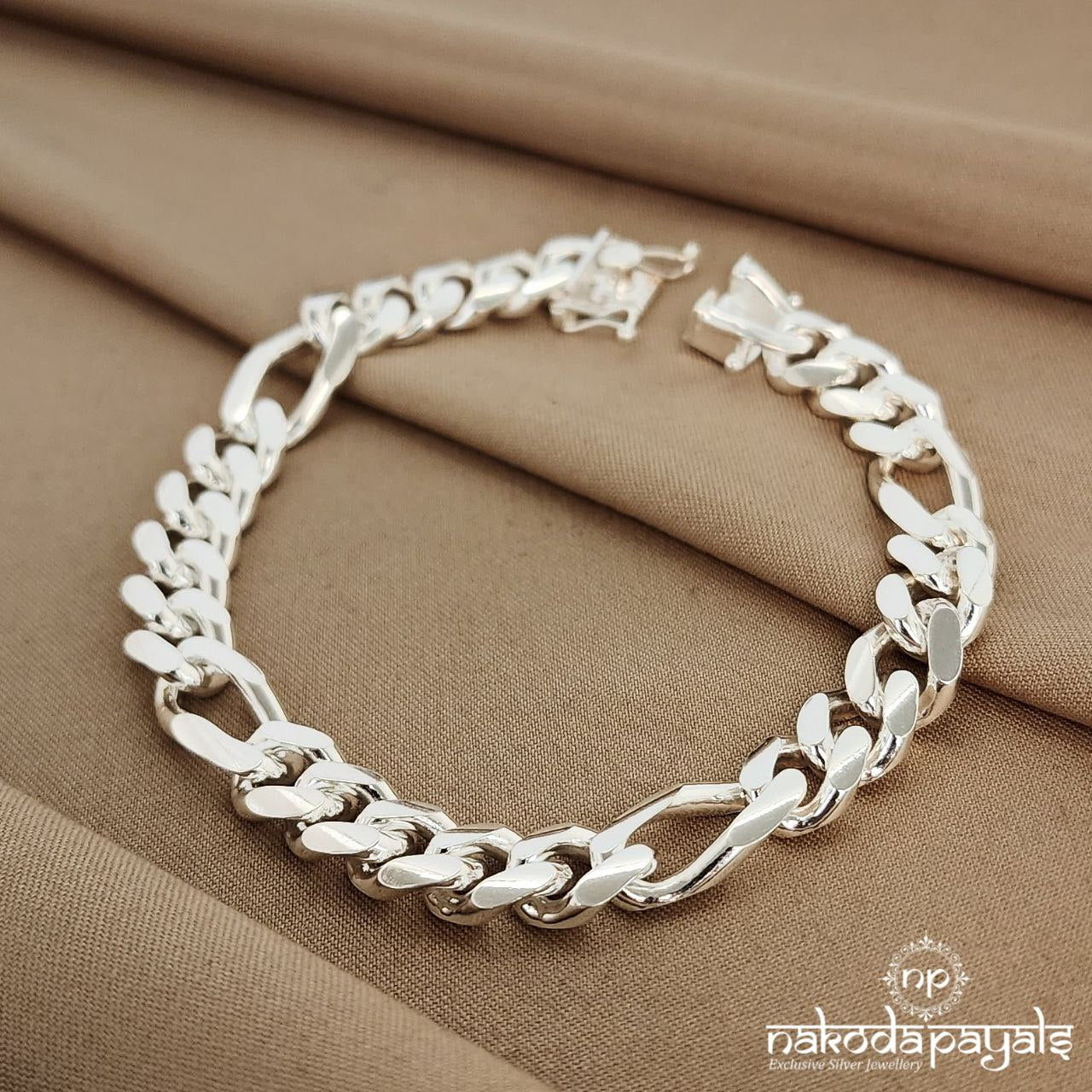 Prosaic Link Bracelet (MC0761)