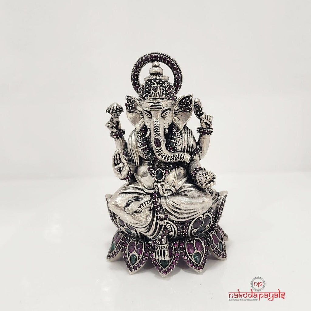 Ganesha on Lotus (Aa0586)