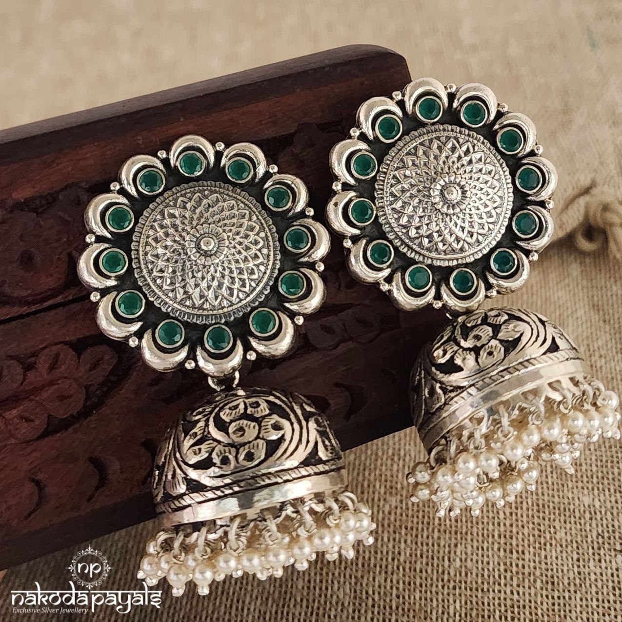 Floral Green Studded Chitai Jhumka (J5112)