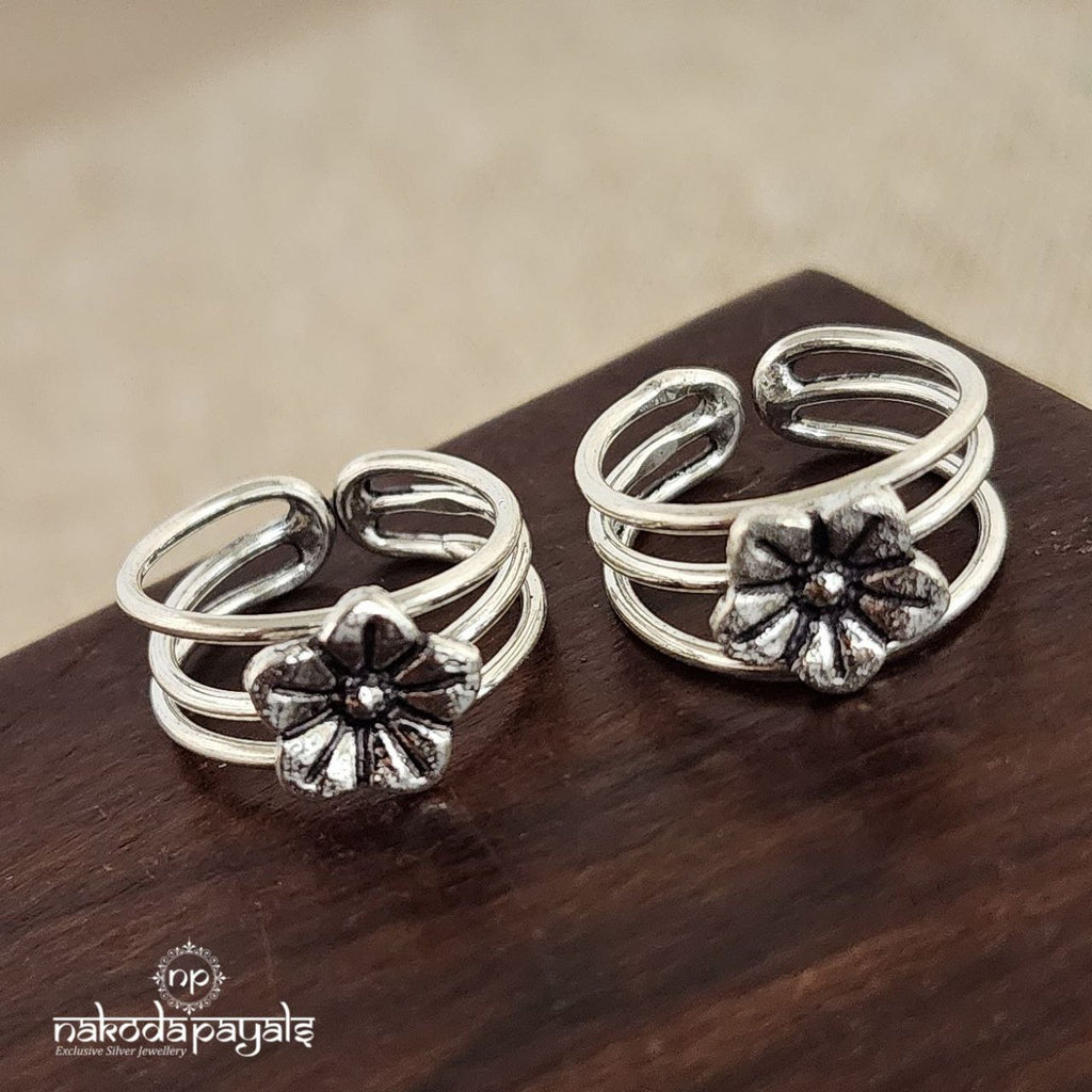 Oxidised Floral Toerings Pair (T2843)