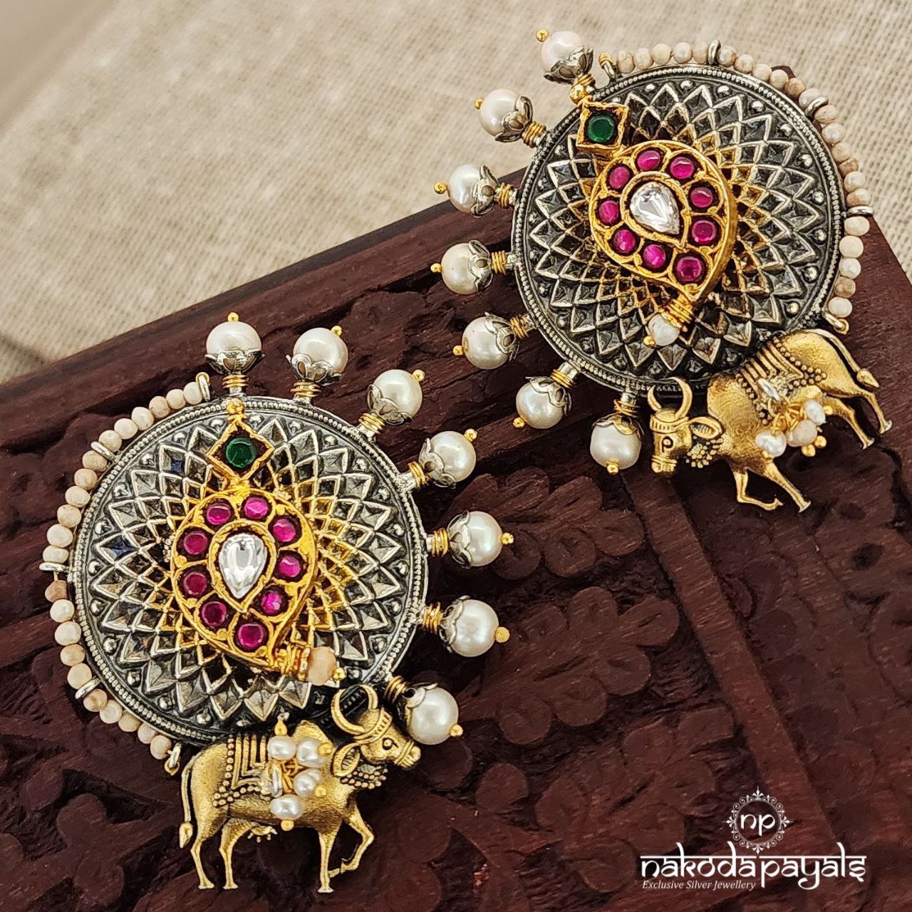 Crowned Pearl Kundan Mango Studs (DT0782)