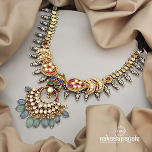 Exquisite Kundan Neckpiece In Tribal Chain(N8794)