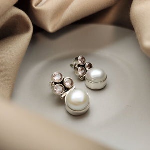 Pearl and Stone Studs (S8690a) Variants Listed