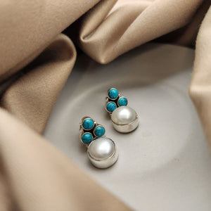 Pearl and Stone Studs (S8690a) Variants Listed