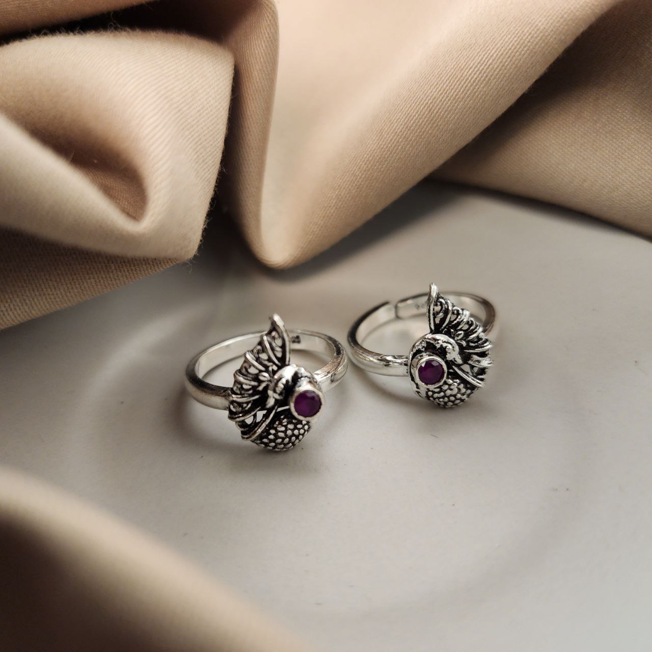 Peacock Toerings Pair (T2871)