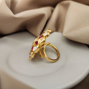 Charismatic Red Finger Ring (F2237)
