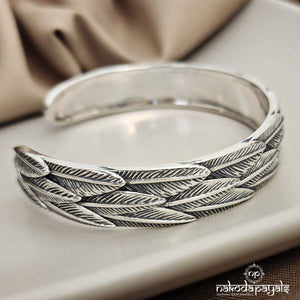 Feathery Cuff Kada Single (K4282)