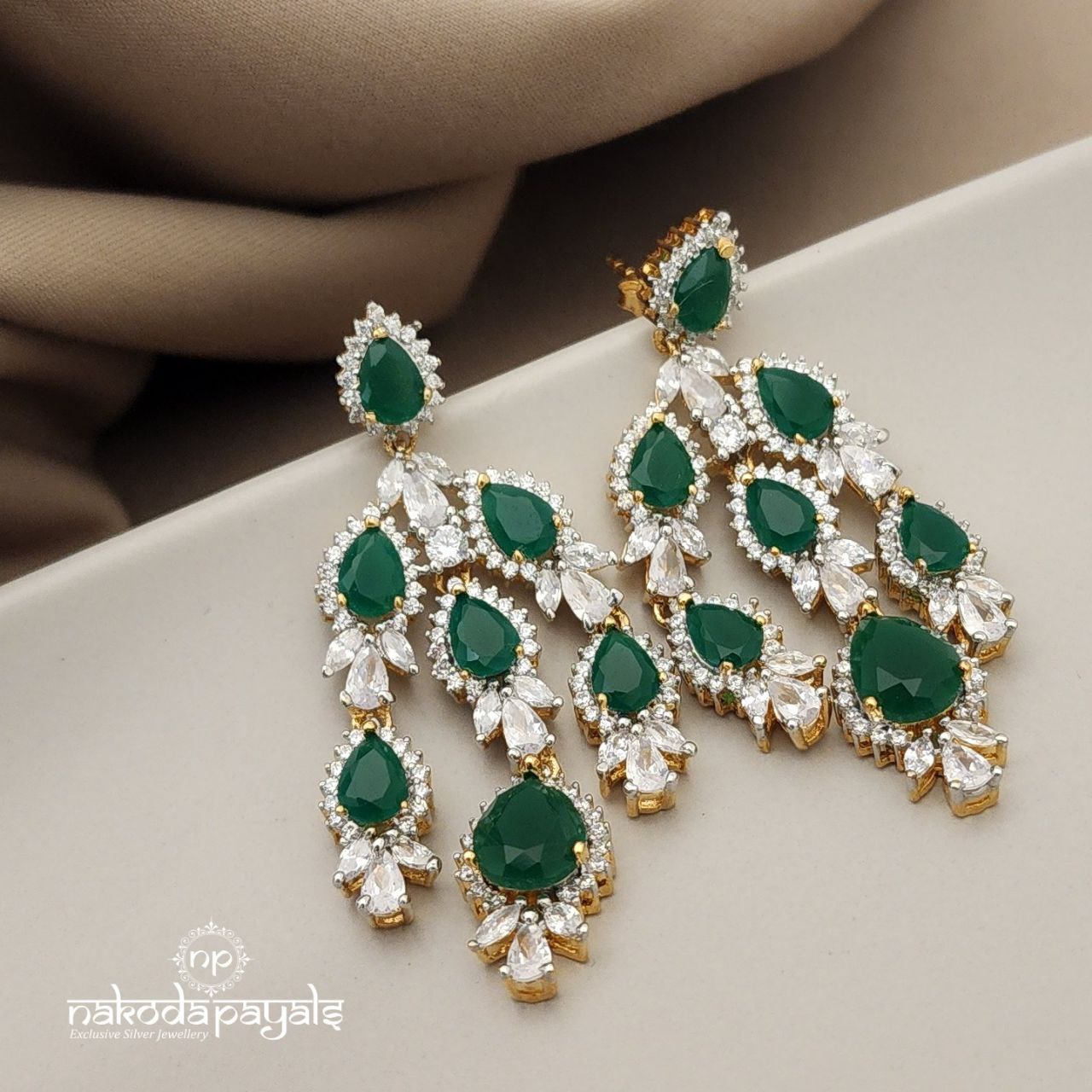 Shimmering Green Drops Chandbali (GE6663)