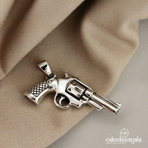 Vintage Revolver Gun Pendant (ST2115)