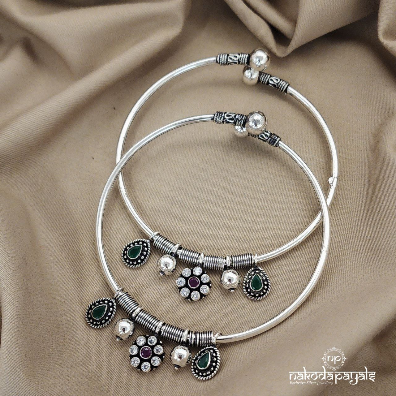 Moveable Charms Ankle Kada Pair (Ak1239)