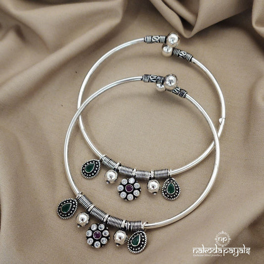 Moveable Charms Ankle Kada Pair (Ak1239)