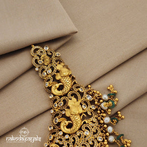 Broad And Heavy Venkateshwara Neckpiece (Gn6797)