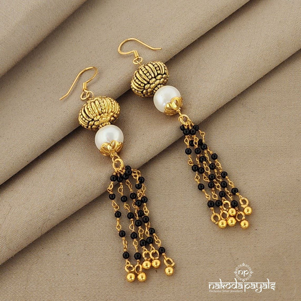 Golden Ballad Black Bead Earrings (Ge6855)