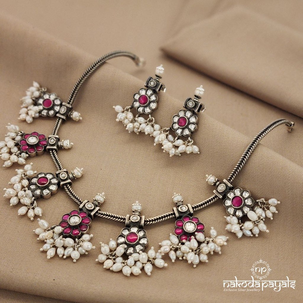 Beautiful Blossom Kundan Guttapusalu Neckpiece with Earrings (N9112)