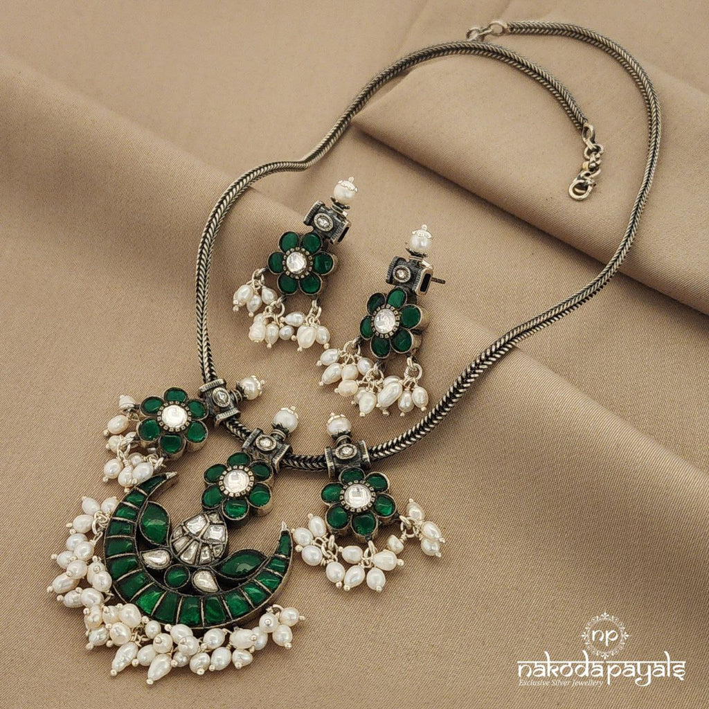 Greeny Kundan Guttapusalu Neckpiece with Earrings (N9108)