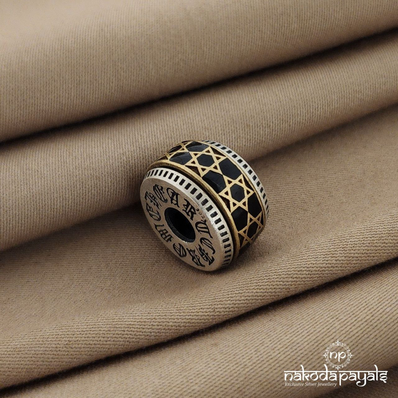 Round Dual tone Pendant (P2118)