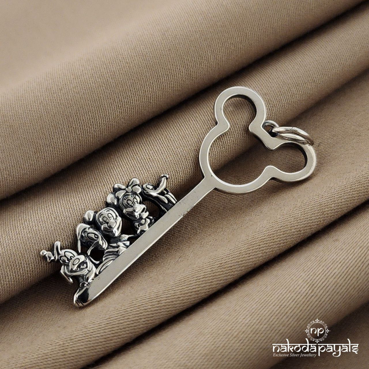 Micky Mouse Family Key Pendant (P2120)