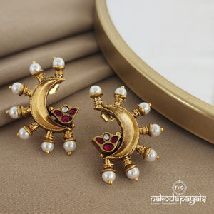 Half Moon Kundan Studs (Ge7076)