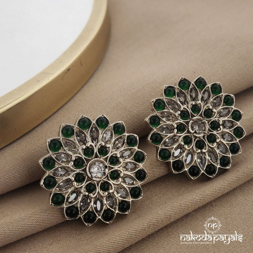 Greeny Studs (S8959)