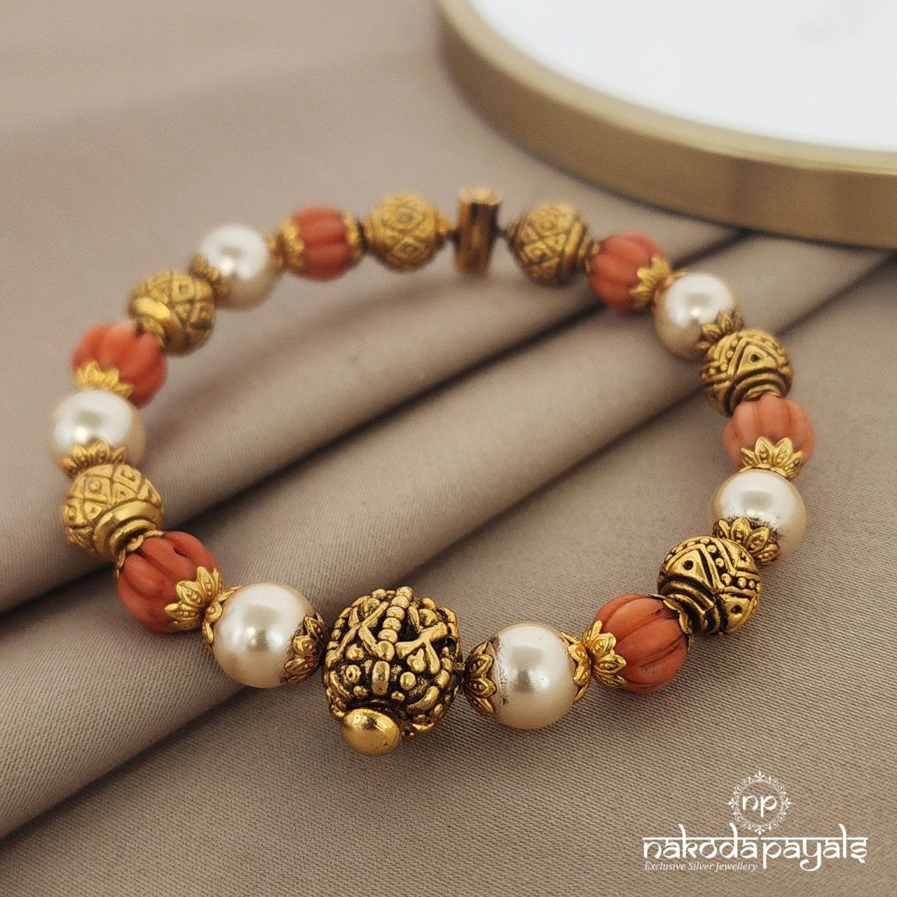 Pearl with Coral Openable Screw Kada Single (Gk2480)