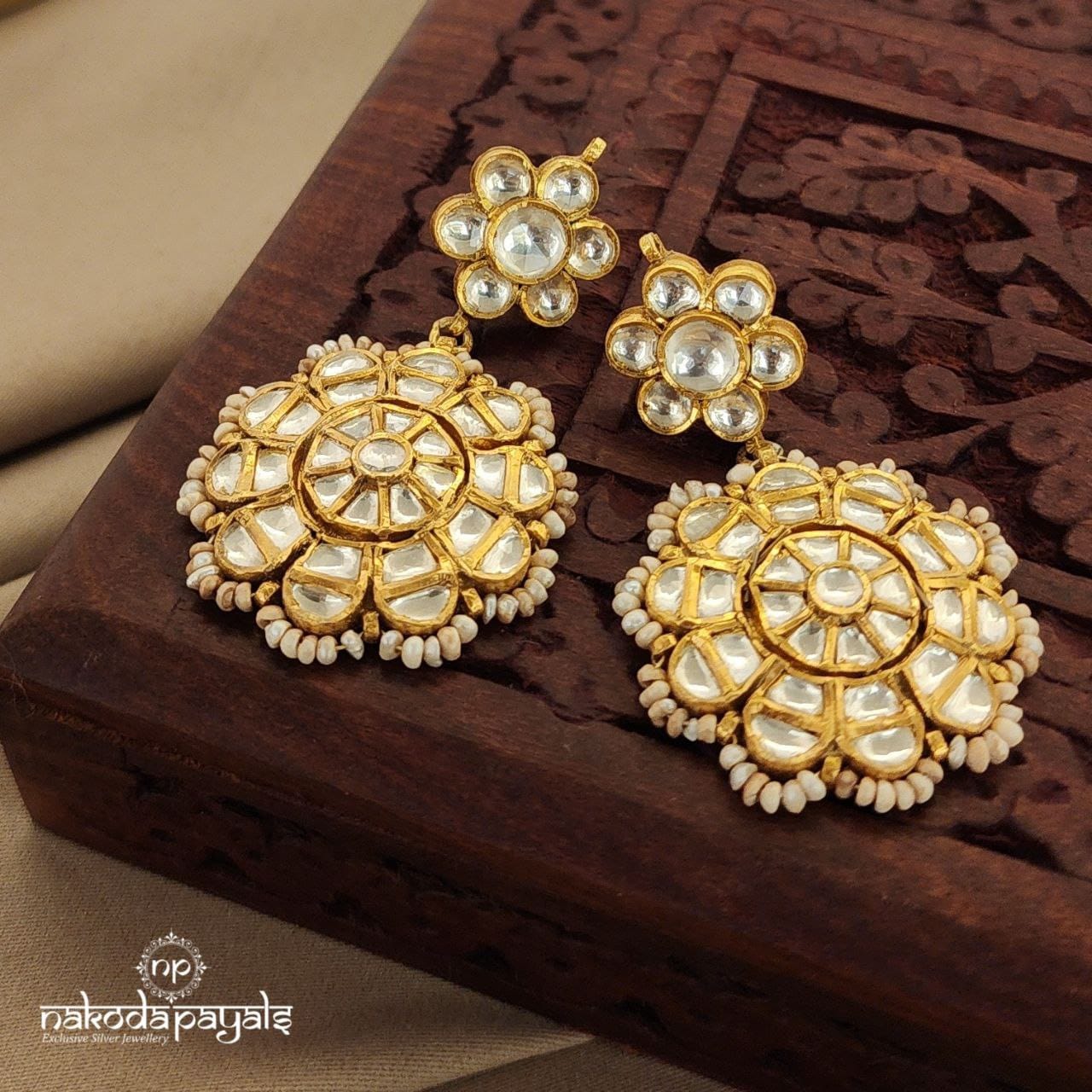 White Kundan Floral Chandbali (Ge7181)